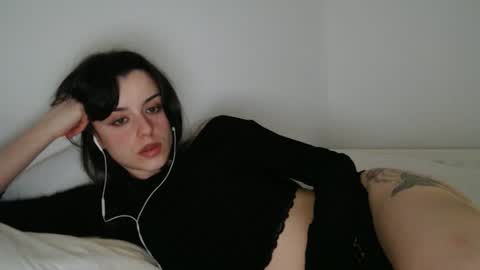 Snapshot of luana789 chatting on 01-10-26, 09:52 luana online show from 01-10-26, 09:52