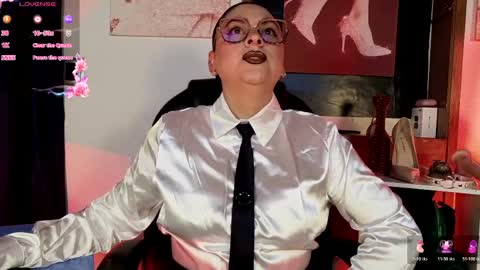 Snapshot of luanadabbraccio_ chatting on 05-07-26, 02:44 luanadabbraccio_ online show from 05-07-26, 02:44
