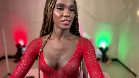 Snapshot of luanarisque chatting on 09-15-25, 08:03 IG luana orq online show from 09-15-25, 08:03