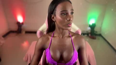 Snapshot of luanarisque chatting on 11-05-25, 05:51 IG luana orq online show from 11-05-25, 05:51