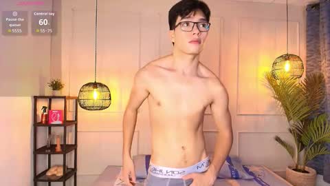 Snapshot of luandy_ chatting on 12-02-25, 08:04 lUAN online show from 12-02-25, 08:04