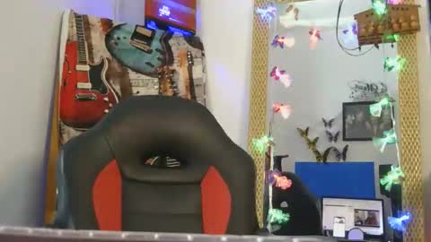 Snapshot of luanna837 chatting on 11-08-25, 09:35 luanna837 online show from 11-08-25, 09:35