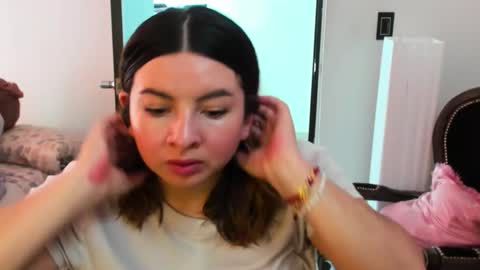 luara__01__lecat_1 online show from 11-28-25, 05:15