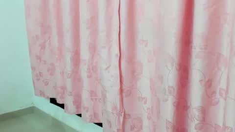 luara__01__lecat_1 online show from 02-13-26, 11:17