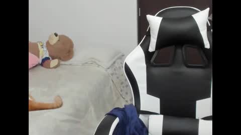 luara__01__lecat_1 online show from 03-28-26, 01:49