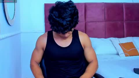 Snapshot of luca_mashle chatting on 06-24-26, 05:50 luca_mashle online show from 06-24-26, 05:50