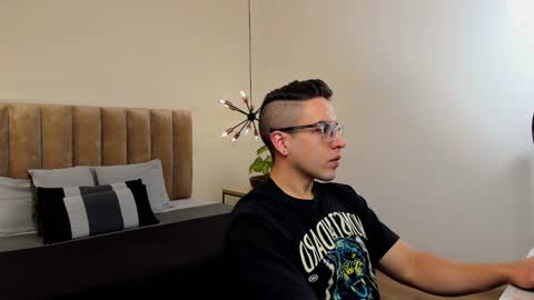 luca_morettii online show from 09-22-25, 12:18