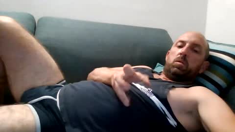 Snapshot of lucabeech88 chatting on 07-14-26, 06:35 Luca online show from 07-14-26, 06:35