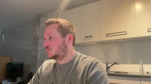 Lucas online show from 01-17-25, 03:22