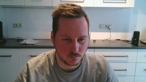 Lucas online show from 02-04-25, 09:49