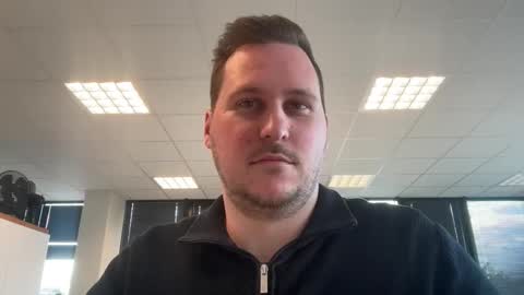 Lucas online show from 04-20-26, 02:31