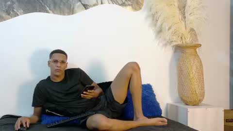 Snapshot of lucas837481 chatting on 07-06-26, 11:18 lucas837481 online show from 07-06-26, 11:18