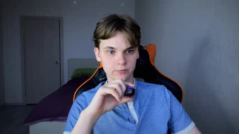 Lucas Gill online show from 03-07-25, 03:19