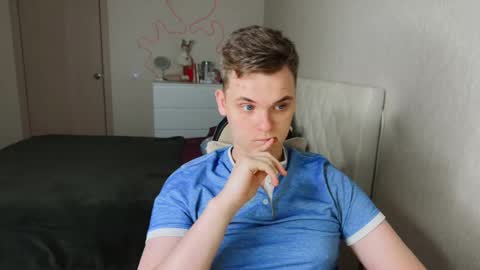 Lucas Gill online show from 11-25-25, 04:34