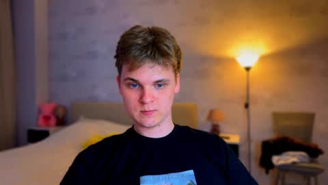 Lucas Gill online show from 04-07-26, 02:28