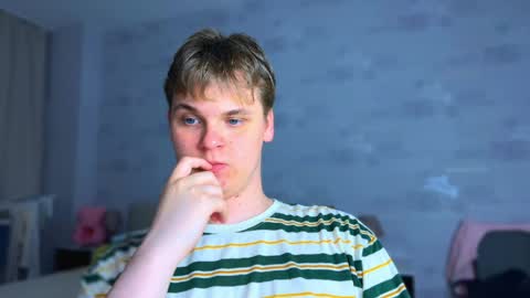 Lucas Gill online show from 04-10-26, 07:40