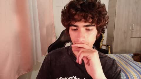 lucas_xo online show from 10-07-25, 06:21