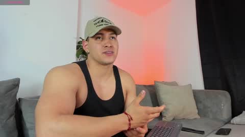 Snapshot of lucasanto_ chatting on 12-06-24, 03:30 LUCA SANTOS online show from 12-06-24, 03:30