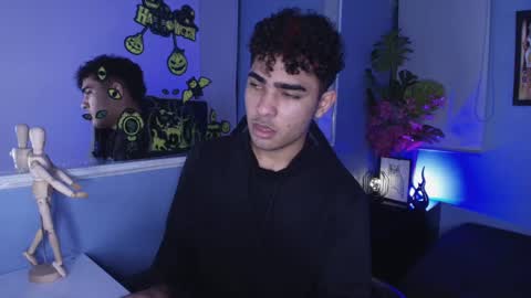 lucascarterr online show from 09-25-25, 05:11