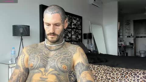 lucasexclusive online show from 01-02-25, 05:14