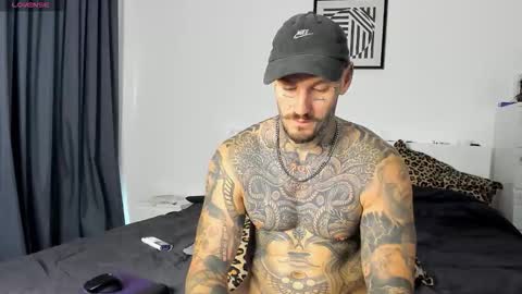 lucasexclusive online show from 11-25-25, 05:18