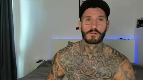 Snapshot of lucasexclusive chatting on 04-25-26, 06:05 lucasexclusive online show from 04-25-26, 06:05