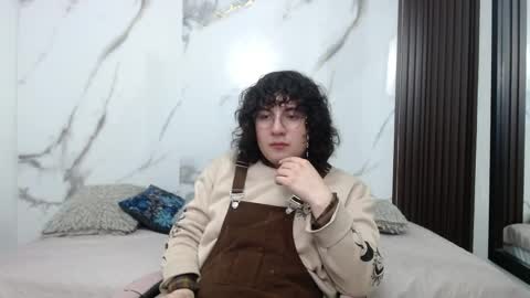    online show from 04-12-26, 03:00