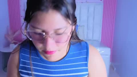 Snapshot of lucero_s chatting on 04-25-26, 03:42 Lucero online show from 04-25-26, 03:42