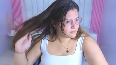 Snapshot of lucero_s chatting on 06-04-26, 03:01 Lucero online show from 06-04-26, 03:01