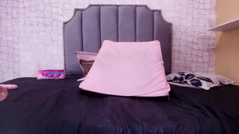 Lucero W online show from 03-06-25, 01:27