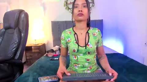 Snapshot of lucerop_ chatting on 06-14-26, 03:52 Lucero online show from 06-14-26, 03:52