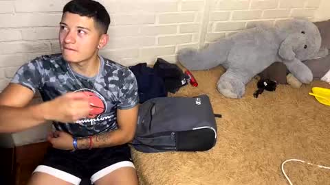 Felipe online show from 12-19-24, 06:12