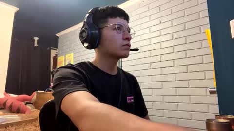 Felipe online show from 01-25-25, 07:38