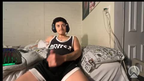 Felipe online show from 09-23-25, 01:08