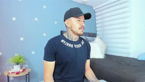 Snapshot of luci_fer15 chatting on 01-07-25, 01:17 Luci y Fer online show from 01-07-25, 01:17