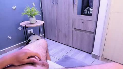 Snapshot of luci_fer15 chatting on 02-24-25, 03:31 Luci y Fer online show from 02-24-25, 03:31