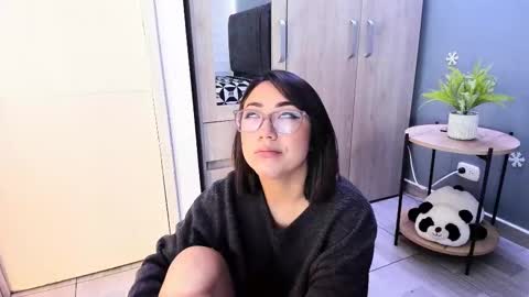 Snapshot of luci_fer15 chatting on 03-10-25, 02:59 Luci y Fer online show from 03-10-25, 02:59