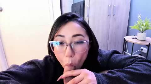 Snapshot of luci_fer15 chatting on 03-11-25, 01:48 Luci y Fer online show from 03-11-25, 01:48