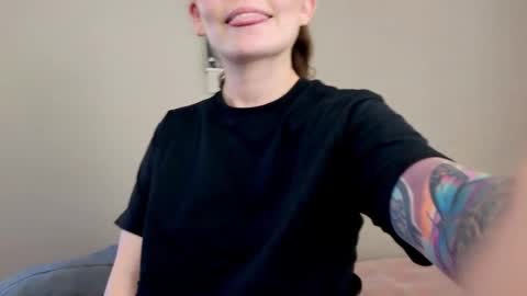 Snapshot of luci_fer15 chatting on 03-12-25, 11:54 Luci y Fer online show from 03-12-25, 11:54