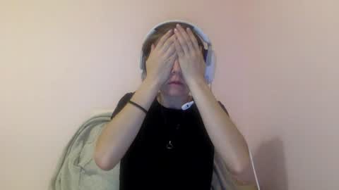 Snapshot of luci_layne chatting on 07-30-26, 04:11 Luci Layne online show from 07-30-26, 04:11