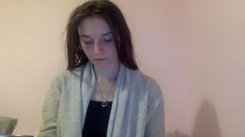 Snapshot of luci_layne chatting on 08-03-26, 12:53 Luci Layne online show from 08-03-26, 12:53