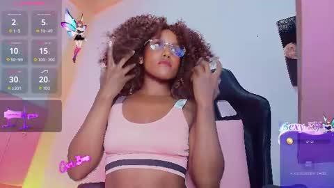 Snapshot of lucia01m chatting on 06-20-26, 07:05 lucia01m online show from 06-20-26, 07:05