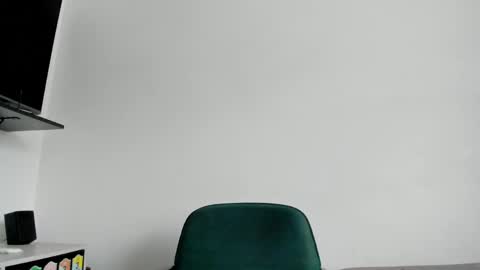 Lucia online show from 04-13-26, 05:51