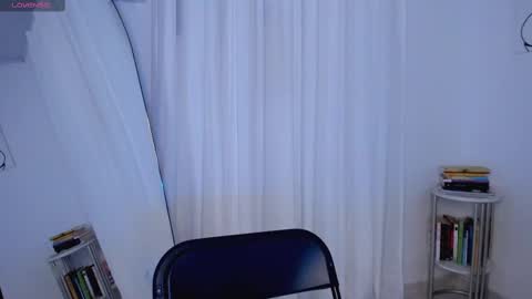 Snapshot of lucia_lee_ chatting on 02-10-25, 10:09 Lucia online show from 02-10-25, 10:09