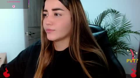 Snapshot of lucia_star_ chatting on 04-29-26, 02:15 lucia star online show from 04-29-26, 02:15