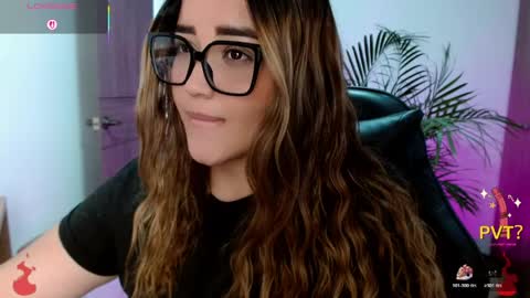 Snapshot of lucia_star_ chatting on 05-11-26, 02:45 lucia star online show from 05-11-26, 02:45