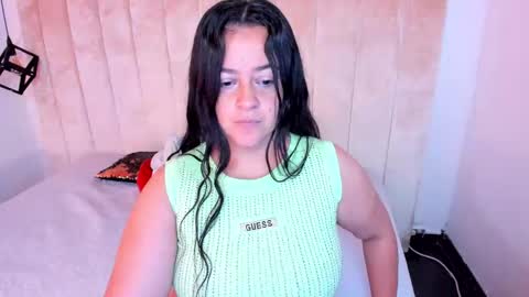 Snapshot of lucia_vonne chatting on 09-13-25, 01:11 Lucia Vonne online show from 09-13-25, 01:11