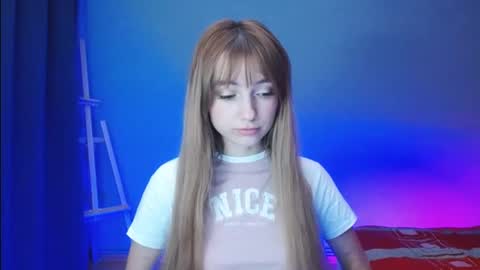 Snapshot of luciacam20 chatting on 01-20-25, 07:14 Lucy online show from 01-20-25, 07:14