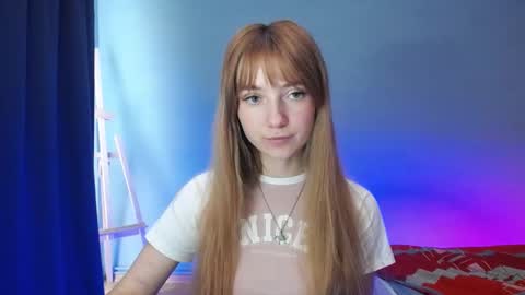 Snapshot of luciacam20 chatting on 01-21-25, 10:19 Lucy online show from 01-21-25, 10:19