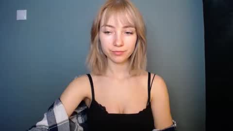 Lucy online show from 02-15-26, 01:20